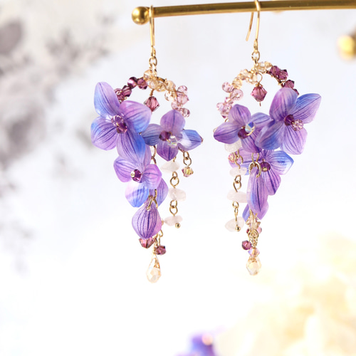 紫陽花～梅雨の忘れもの〜ピアス／イヤリング （アジサイ、あじさい