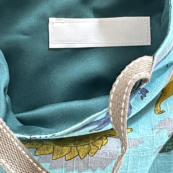 恐竜好きな方へペタンコバッグ　水筒入れサイズ　ブルー切替　グレー　29×18 10枚目の画像