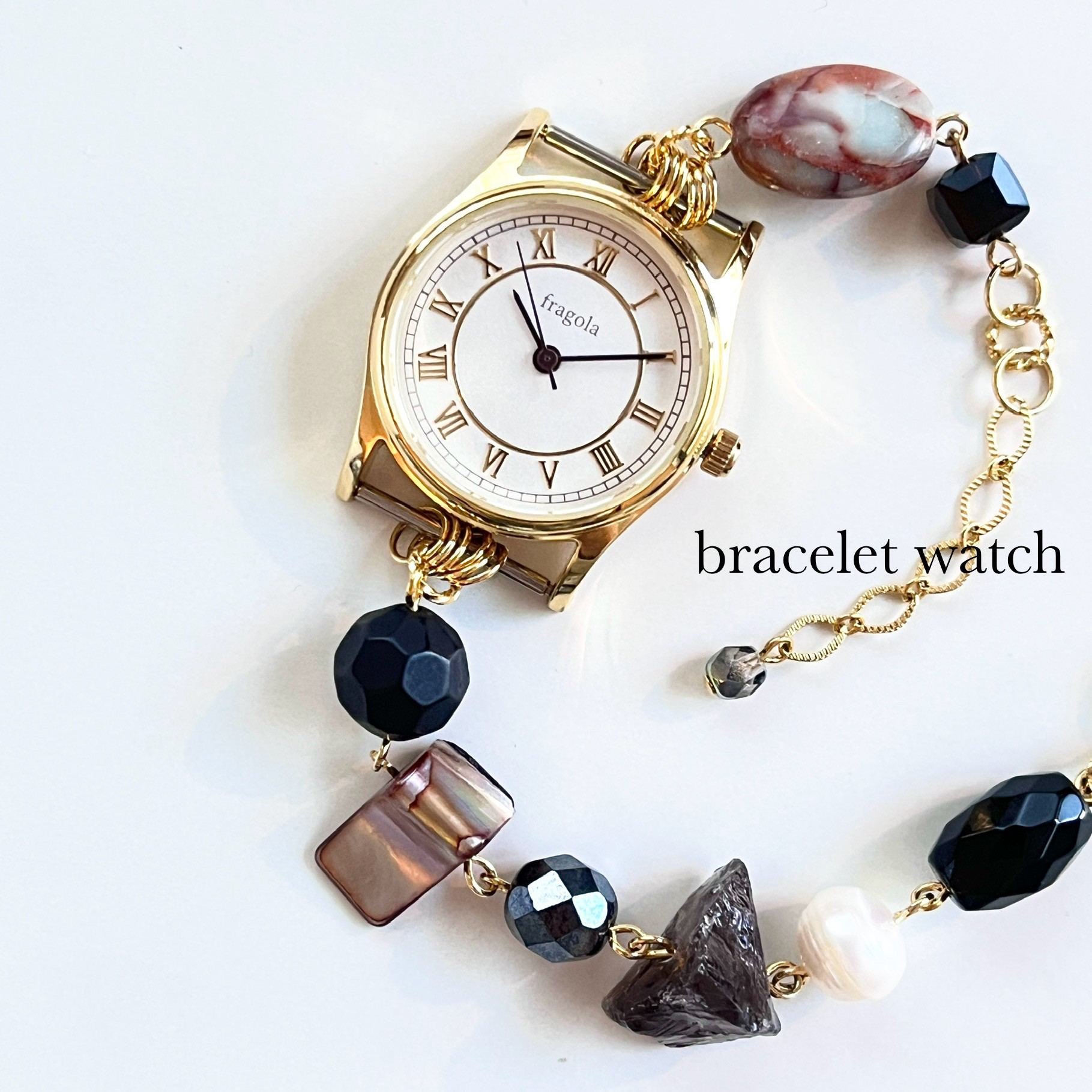 ブレスウォッチ　ブラック×ゴールド　ローマ数字　文字盤2.5cm