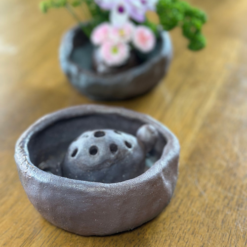 ニッコリ笑顔の亀ちゃん花器 縁起物 一輪挿し・花瓶・花器 やよい窯