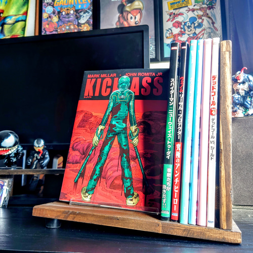 ブックエンドのいらないマガジンスタンド 古材風仕上げ アメコミラック