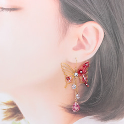 胡蝶~Red Flower~(c25) ピアス/イヤリング/ノンホールピアス/樹脂ピアス 3枚目の画像