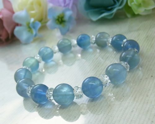 ◇素敵な未来◇フローライト ライト ブルー 大粒10㎜ クリスタル 透明