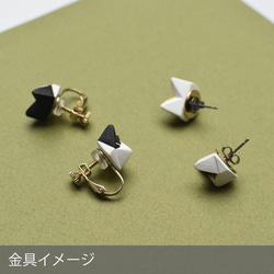 折り紙 狐面(きつねめん) ピアス・イヤリング【白狐 臙脂】 10枚目の画像