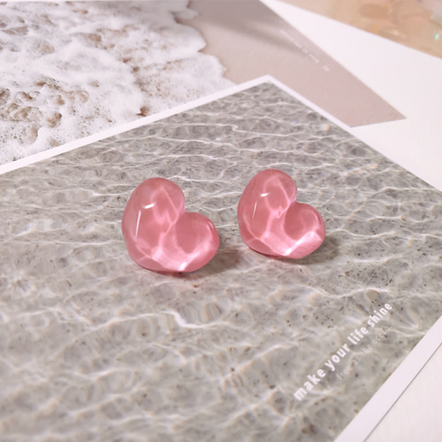 キラキラ透き通る海カボションピアス/イヤリング ハートの水面