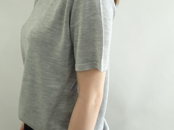 [日本製] 100%真絲基本款針織套頭衫&lt;淺灰色&gt; 第3張的照片