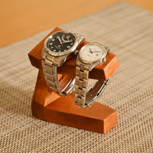 腕時計スタンド ウォッチスタンド ブラウン 木製 手作り 三角 組み立て