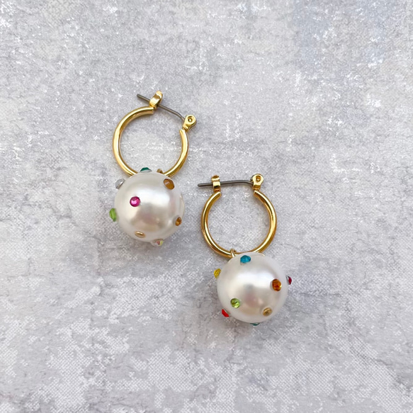 colorful bijou pearl hoop pierce［チタンピアス・イヤリング］ 1枚目の画像