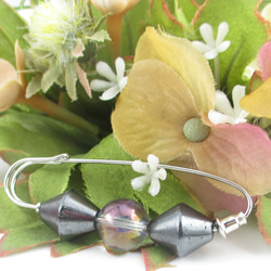 いまはヘマタイトなわけじゃないけど、もっちっとしたアクアオーラににいて欲しい。<カブトピンブローチ>SB901 1枚目の画像