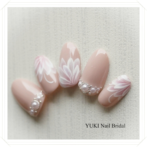 ネイルチップ(ゆりか様) 華やかなフラワーネイル ネイルチップ（つけ爪） yuki-nail