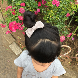 上質な木馬リボンヘアクリップ 4枚目の画像