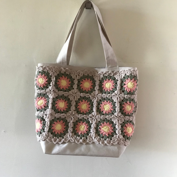 モチーフ編みのトートバッグ　モチーフつなぎ　かぎ針編み　編み物 4枚目の画像