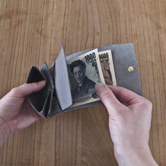 シンメトリーな三つ折り財布(イタリアンレザー) 10枚目の画像