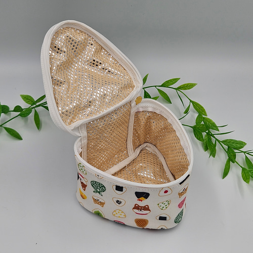 おにぎりポーチ 保温保冷 柴犬 おむすび 白 しば犬 ランチポーチ 三角