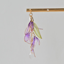 『藤の花』 － 藤の片耳ピアス・イヤリング　ディップアート/ふじ/耳飾り 2枚目の画像