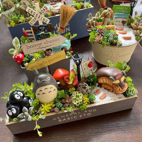 値下げしました♪♪★★箱庭風❤️★寄せ植え★このまま飾れます★多肉植物★★ 受注制作 ゲート箱庭風多肉植物寄せ植え その他インテリア雑貨