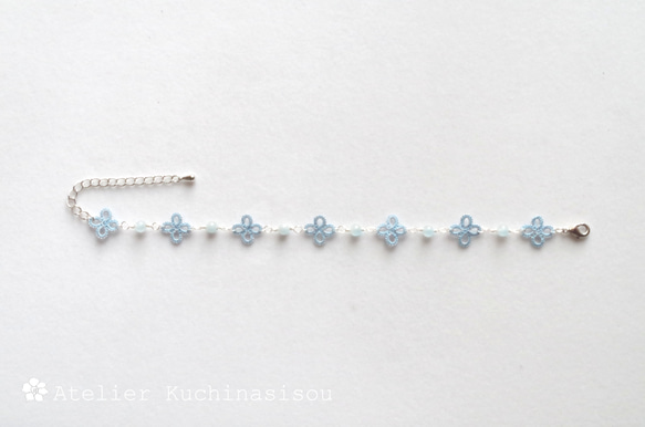 [訂做] [三月生日石] 梭織蕾絲小花與海藍寶石手鍊 第5張的照片