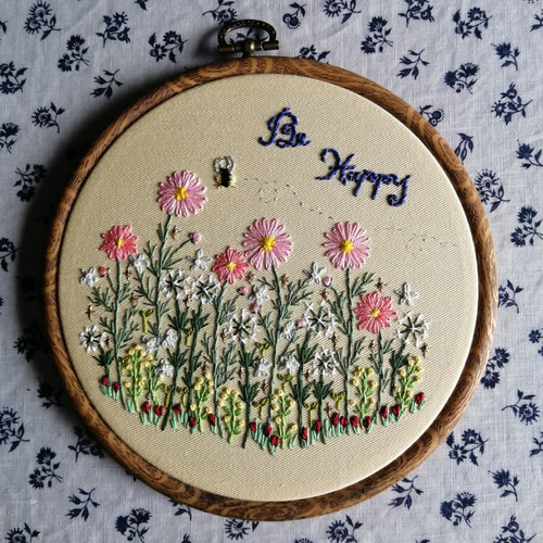 イングリッシュガーデン刺繍の壁飾り その他インテリア雑貨