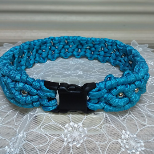 パラコード首輪 バックルタイプ マクラメ編み 大型犬、中型犬用