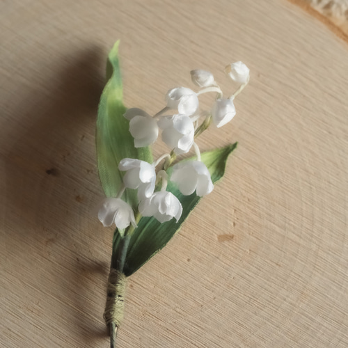 宝石みたいな すずらん 布花 ブローチ ブローチ くるみのこにわ 通販