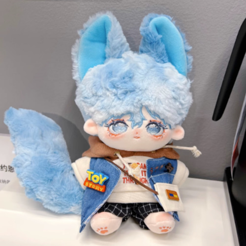 自作ぬいぐるみ・水色の男の子 青い髪20cmぬいぐるみ/ 青い尻尾/ 手作りぬいぐるみ 20cm/ 換装可能