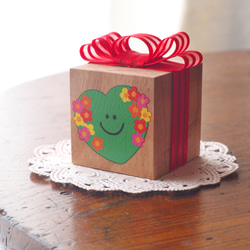 メッセージキューブ 『 GIFT - GREEN 』 言葉を書いて贈る 木製 プレゼントボックス型 1枚目の画像