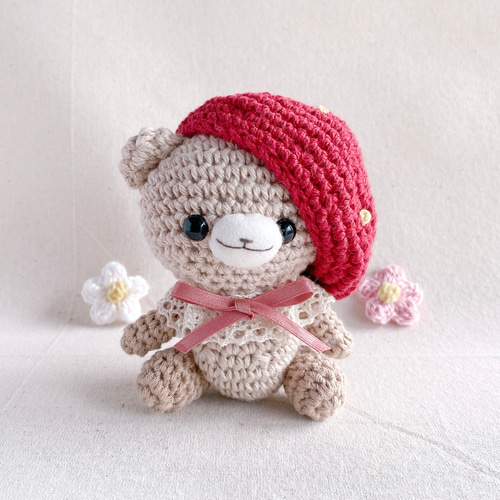 いちごくまお（フードタイプ）あみぐるみ いちごくまお（フードタイプ）あみぐるみ