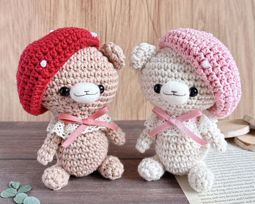 いちごのベレー帽のくまさんあみぐるみ あみぐるみ Kuma＊Pace