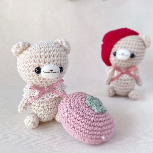 いちごのベレー帽のくまさんあみぐるみ あみぐるみ Kuma＊Pace 通販