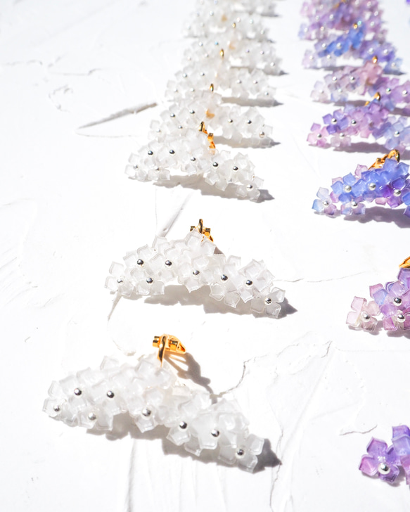 【梅雨にぴったり】4色から選べる紫陽花のイヤーカフ ピアスorイヤリング 一輪がセット 9枚目の画像