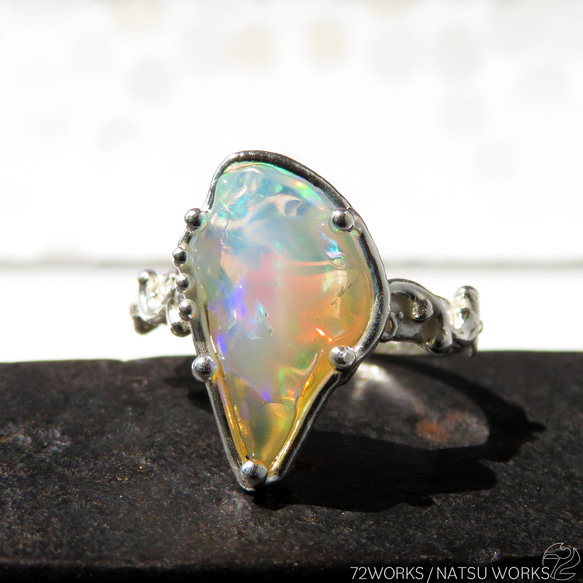 エチオピア オパール リング / rough Ethiopian Opal Ring ll 1枚目の画像