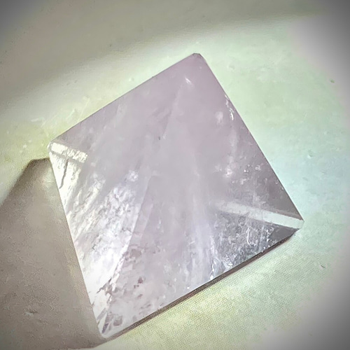 レア　高品質　アメジスト　瑪瑙　ドーム　三角　ピラミッド 三角・ピラミッド／Triangle Pyramid | Kamoku［カモク