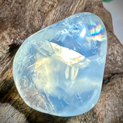 【治癒の石】万華鏡　レインボー　レモンクォーツ　タンブル　原石 4枚目の画像