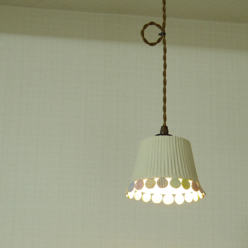 定価7260円　2個セット　陶器　ペンダントライト　シーリングライト　電球つき 定価7260円 2個セット 陶器 ペンダントライト シーリングライト 電球つき