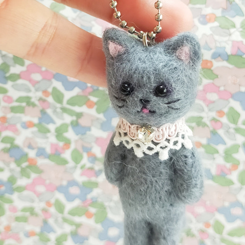 ロシアンブルー 羊毛フェルト 猫のフェイスブローチ - ＊もかめ