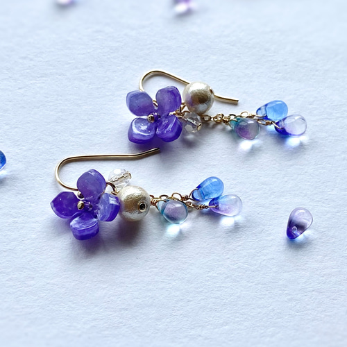 紫陽花としずくの耳飾り パープル系 イヤリング変更可能 ピアス