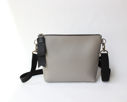 ソフィーヒュルム　ミニバッグ型キーホルダー グレー 楽天市場】SOPHIE HULME チャームの通販