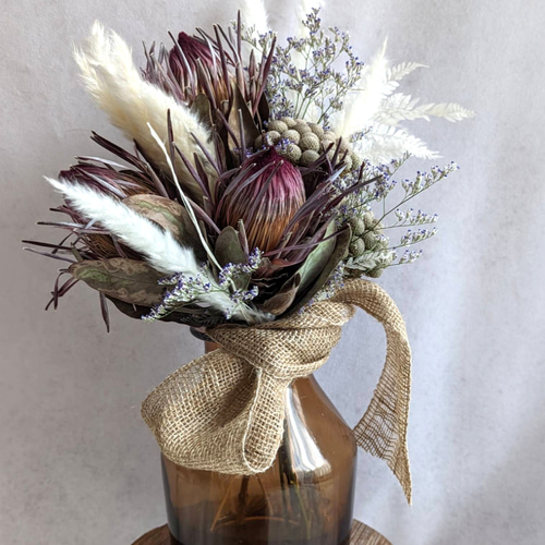 花瓶付き！エレガントで豪華!リュクスなプロテアのドライフラワー  
