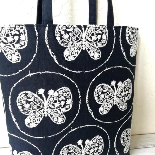 ミナペルホネンforest wing 刺繍リネンのトートバッグ/ dark