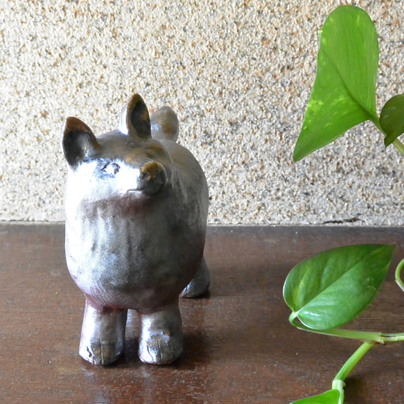 大きめ　イヌの置き物　渋めカラー　犬　インテリア　手作り陶芸　陶器の置物　いぬ　ワンコ 9枚目の画像