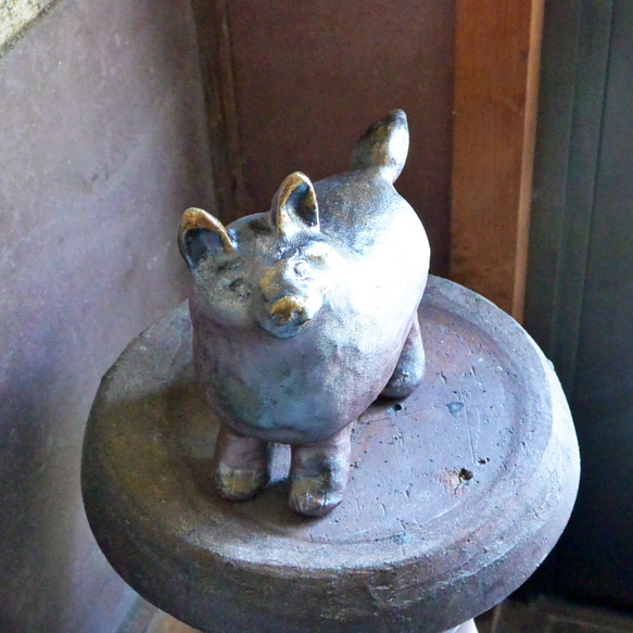 大きめ　イヌの置き物　渋めカラー　犬　インテリア　手作り陶芸　陶器の置物　いぬ　ワンコ 17枚目の画像