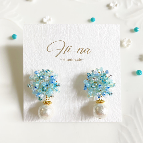 水色紫陽花 ビーズフラワーピアス/イヤリング 水色 ピアス（スタッド 