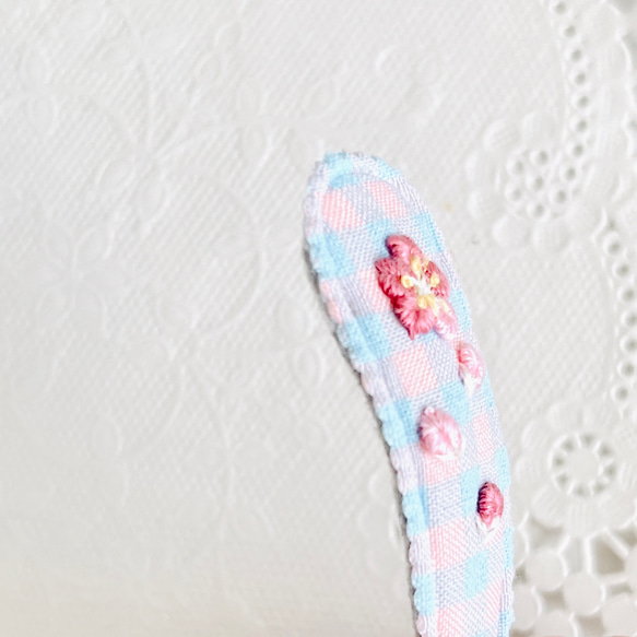 【お得な2点セット】ワンポイント花刺繍ヘアパッチンピン 4枚目の画像