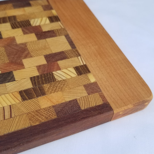 寄木カッティングボード 無垢材 サイズ18×29.5センチ まな板