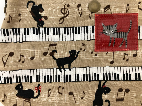 店舗展示品につきSALE　ピアノ猫　ぺたんこポーチ　２２×１３ｃｍ 6枚目の画像