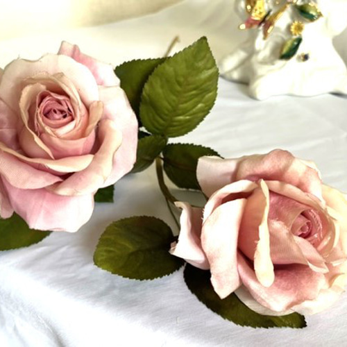 手染め布花 春の歌① 薔薇1枝 玄関・和洋の空間・お部屋のインテリア