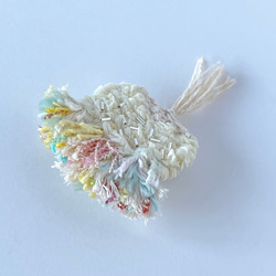 糸の花　手織りブローチ　母の日　織り物　軽い　ブーケ　1点もの　パステル 9枚目の画像