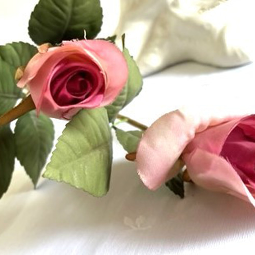 手染め布花 春の歌⓹ 薔薇1枝 玄関・和洋の空間・お部屋のインテリア