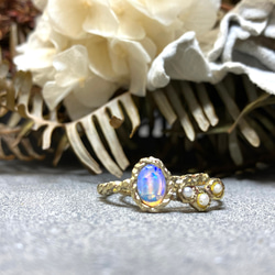 K18GP 蛋白石和嬰兒珍珠鑲嵌戒指 第2張的照片