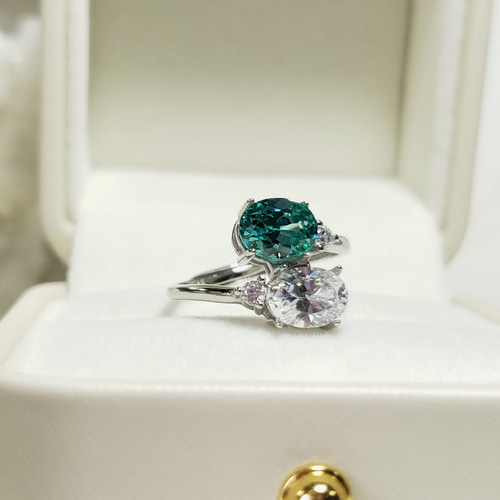 可愛い色のパライバトルマリン　フリーサイズリング パライバトルマリン AAAグレード ダイヤモンドCZ ダブルストーンリング